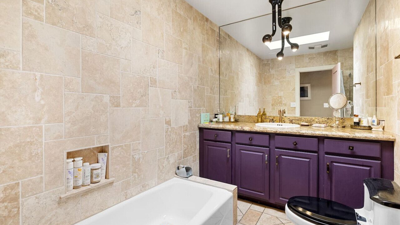 Photo of Bathroom in Los Feliz