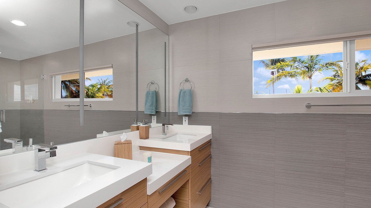 Photo of Bathroom in Blue Harbor Club