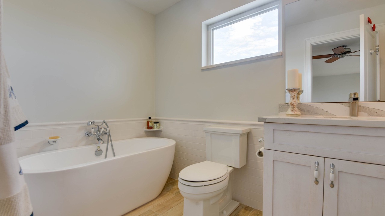Photo of Bathroom in Breezeswept Beach Estates