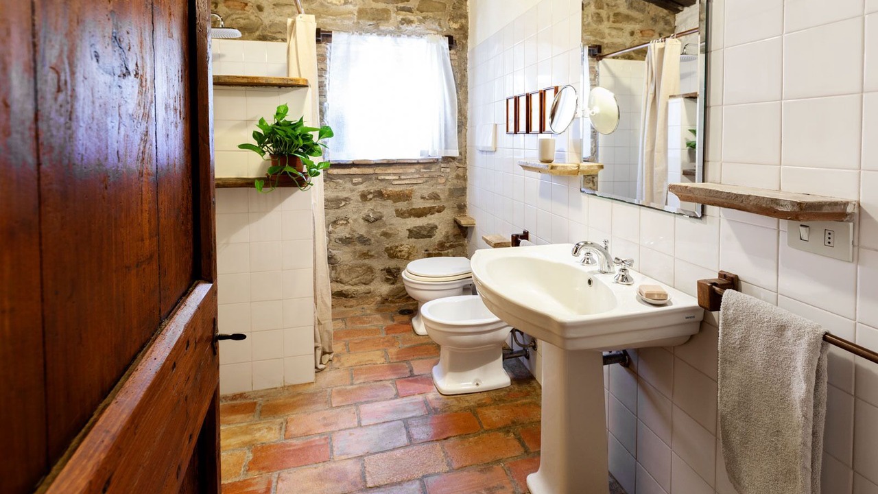 Photo of Bathroom in Montelovesco