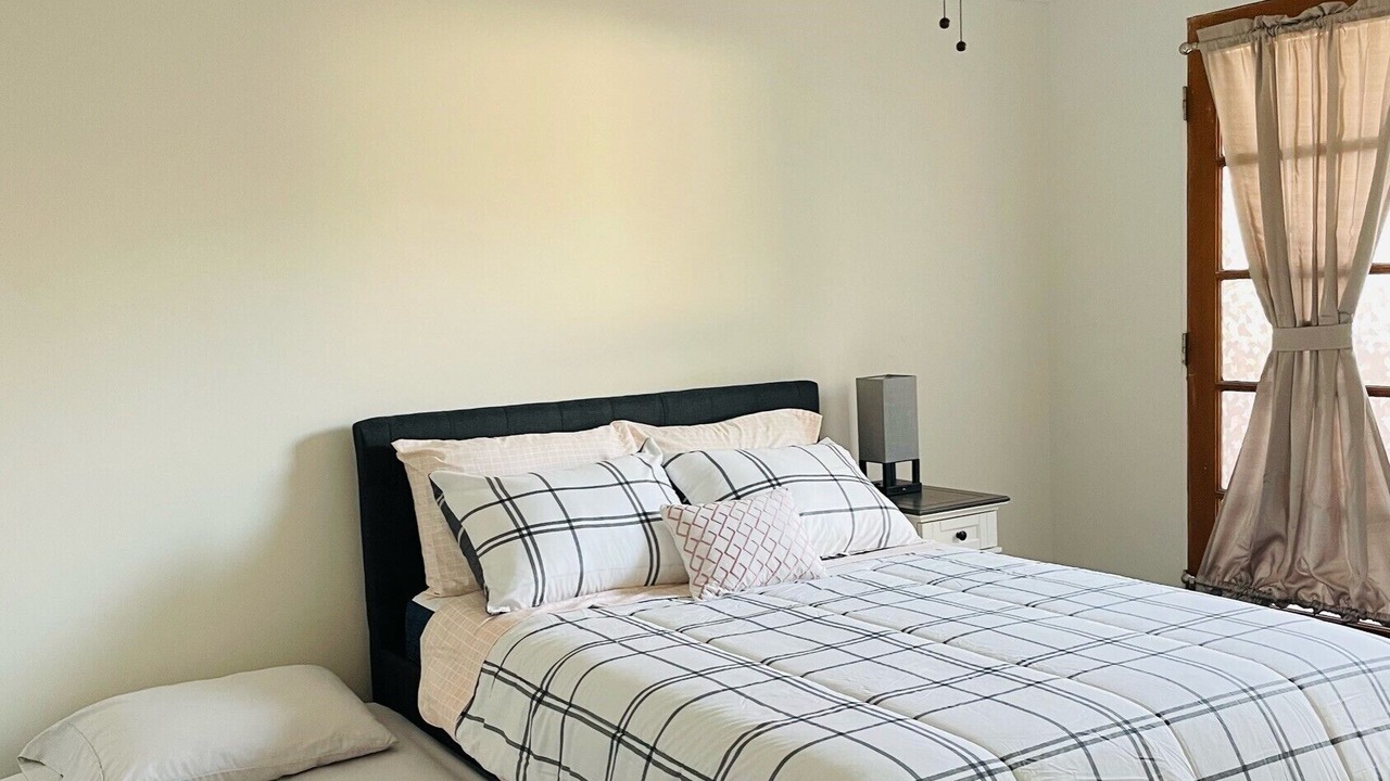 Photo of Bedroom in Beverly Grove