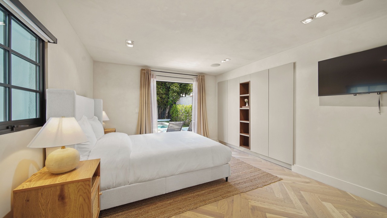 Photo of Bedroom in La Brea