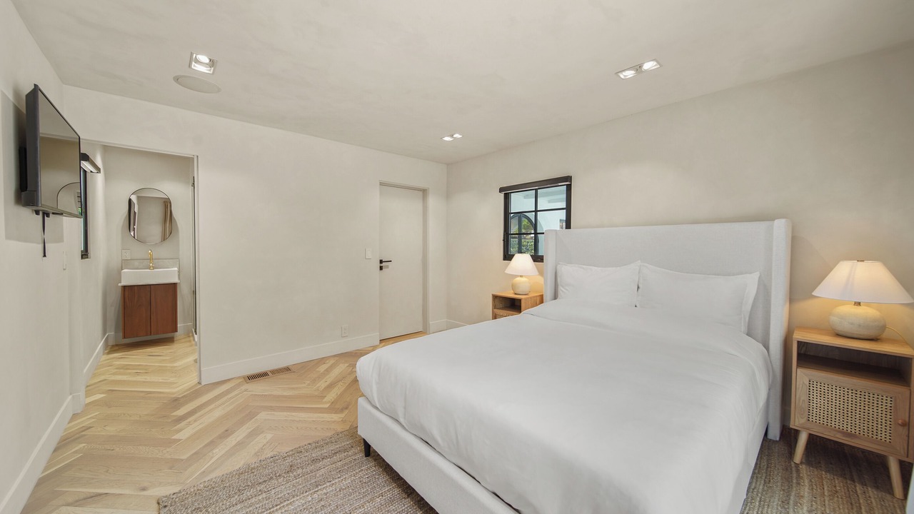 Photo of Bedroom in La Brea