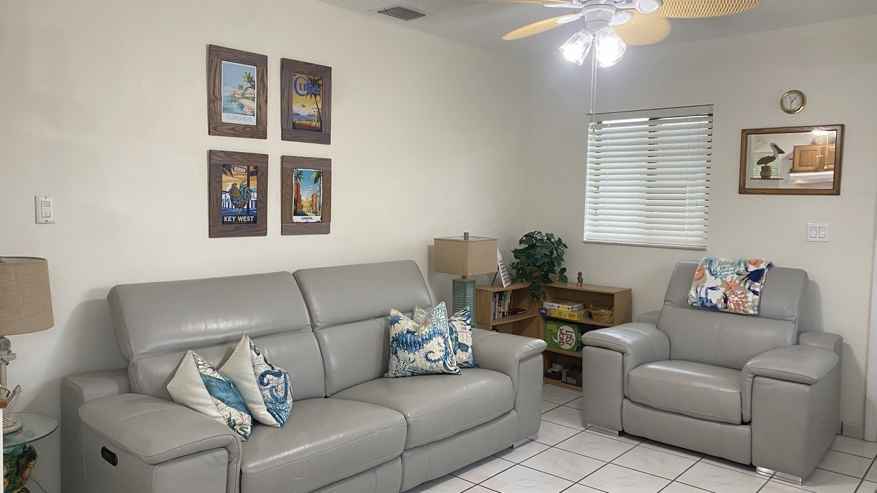 Photo of Livingroom in Blue Harbor Club