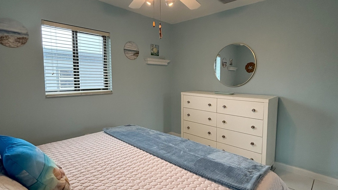 Photo of Bedroom in Blue Harbor Club