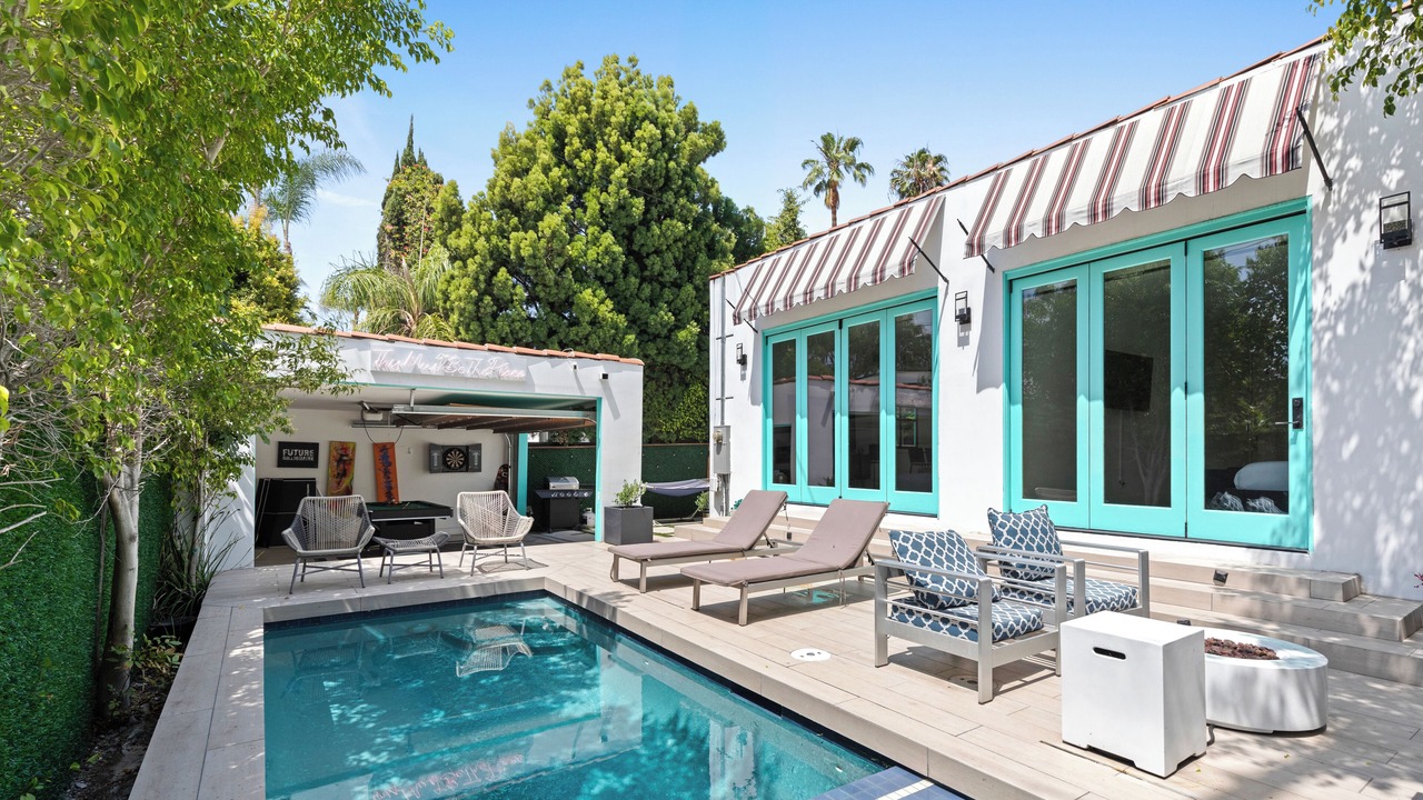 Photo of Outdoor in Beverly Grove