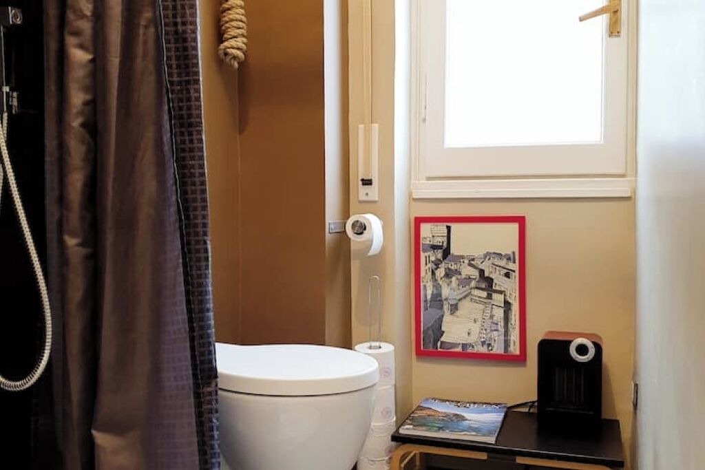 Photo of Bathroom in Genoa Historical Centre