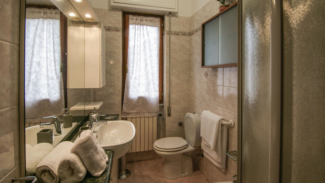 Photo of Bathroom in Massa
