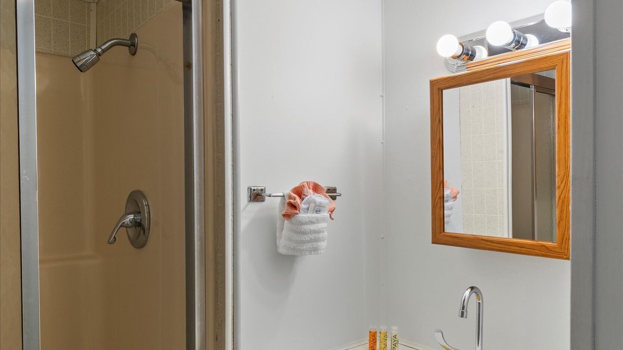 Photo of Bathroom in Cudjoe Key