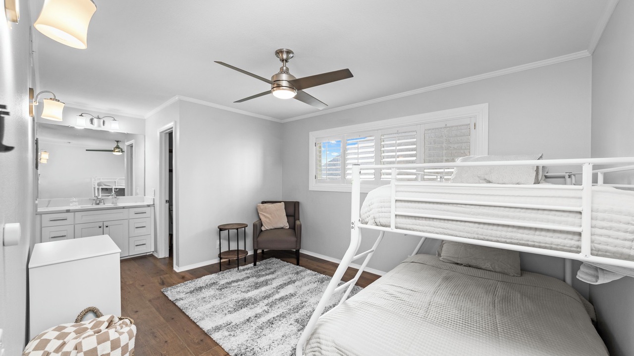 Photo of Bedroom in Los Cerritos