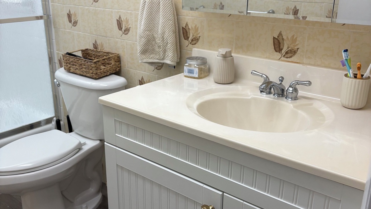 Photo of Bathroom in Cross Key Waterways