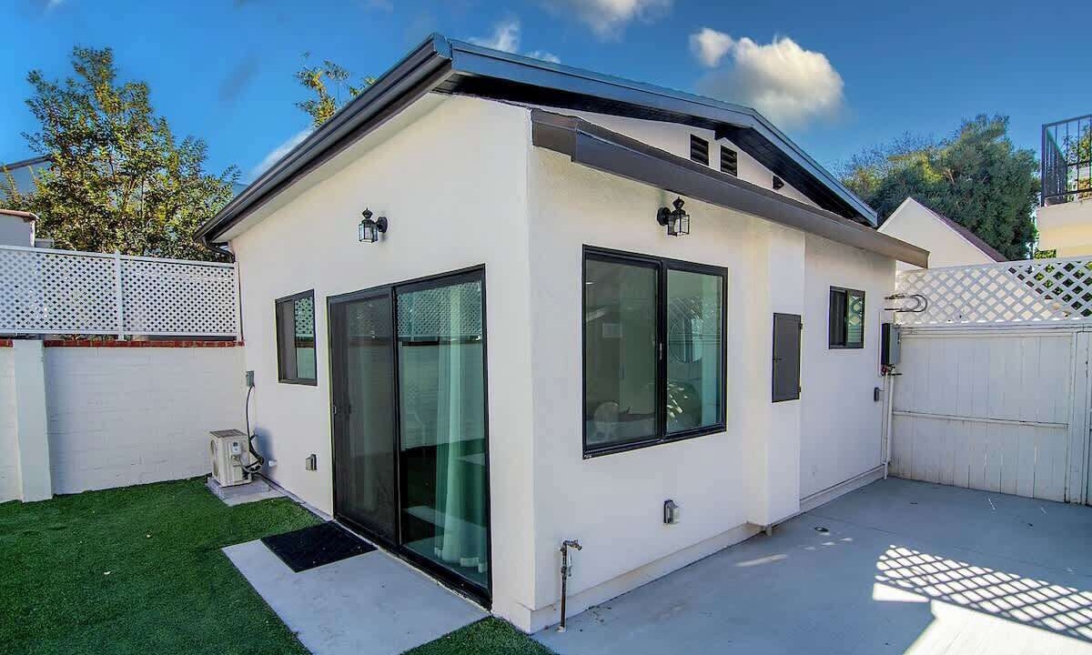 Photo of Outdoor in Greater Wilshire - Hancock Park