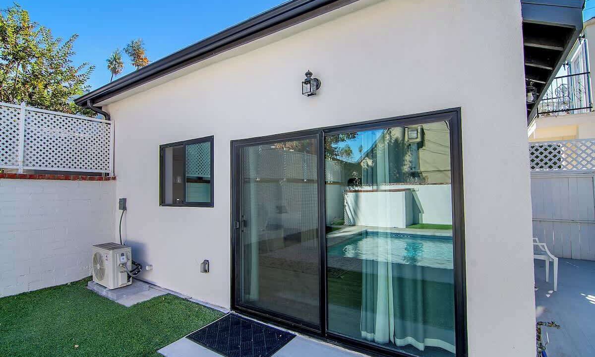 Photo of Patio Balcony in Greater Wilshire - Hancock Park
