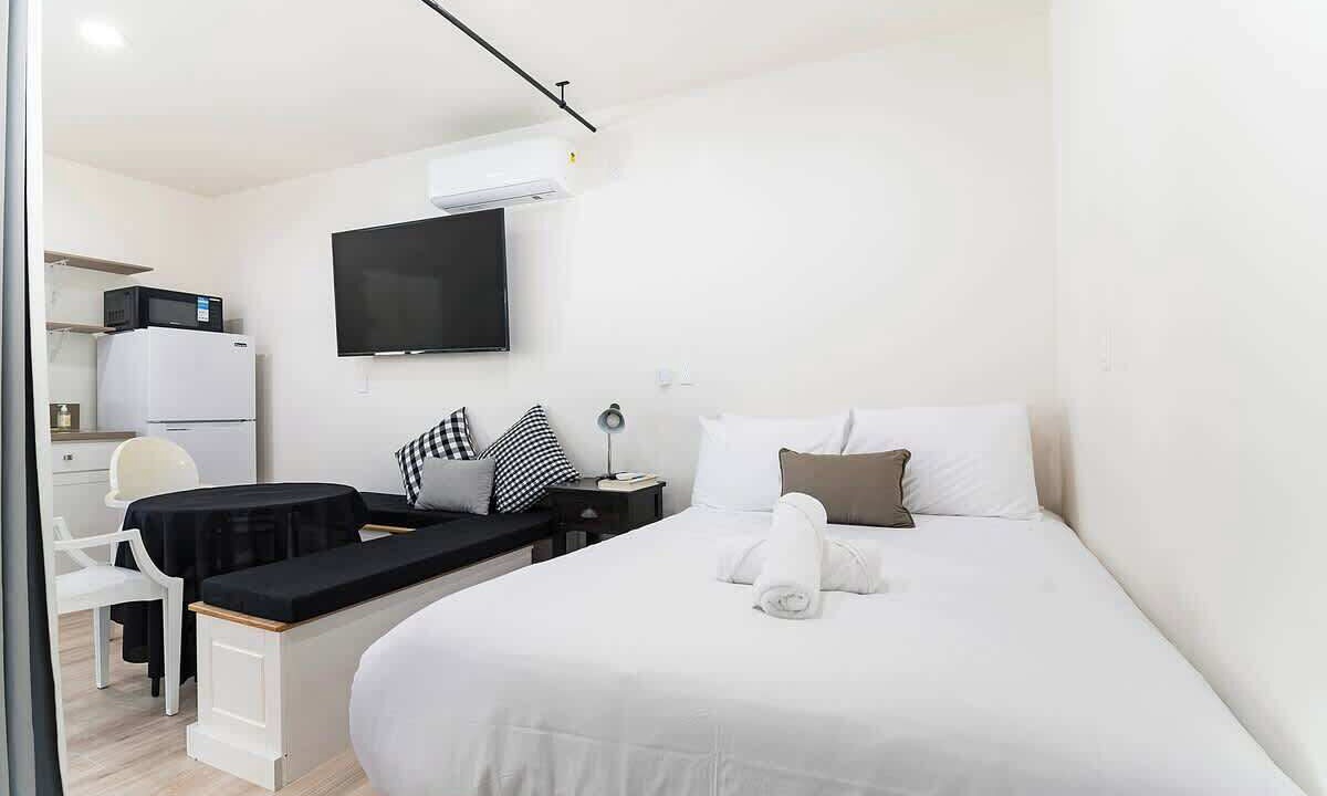 Photo of Bedroom in Greater Wilshire - Hancock Park