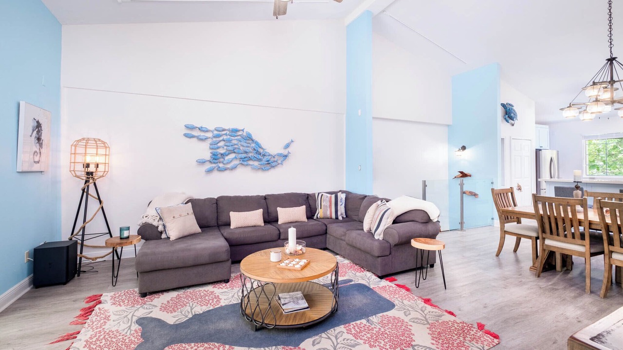 Photo of Livingroom in Rock Harbor