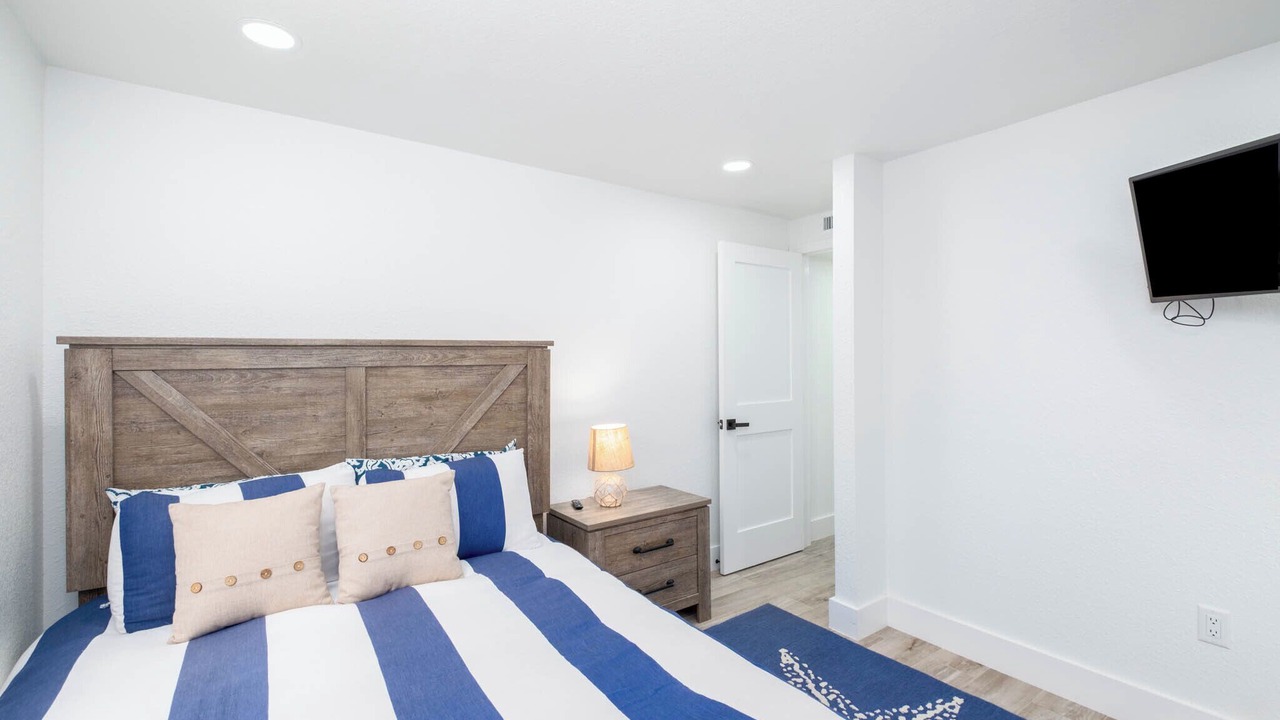 Photo of Bedroom in Rock Harbor