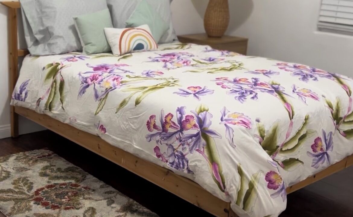 Photo of Bedroom in Paramount