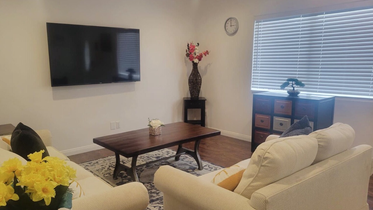 Photo of Livingroom in Paramount