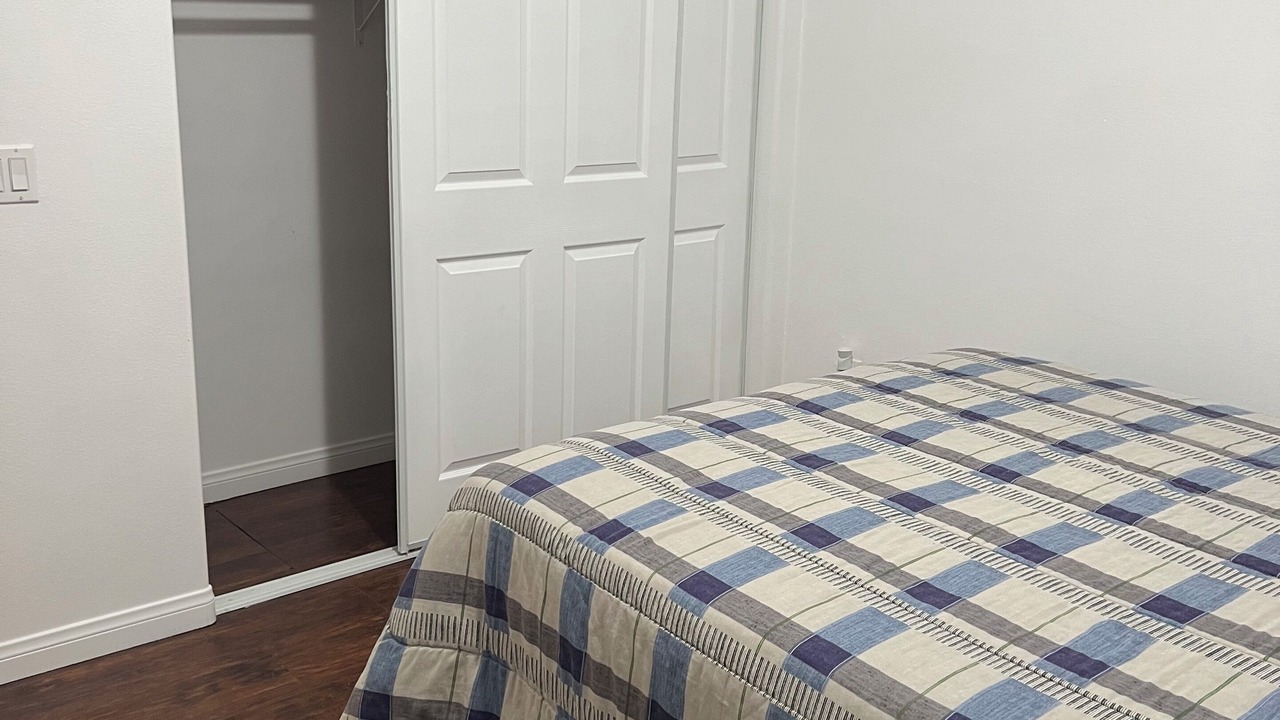 Photo of Bedroom in Paramount