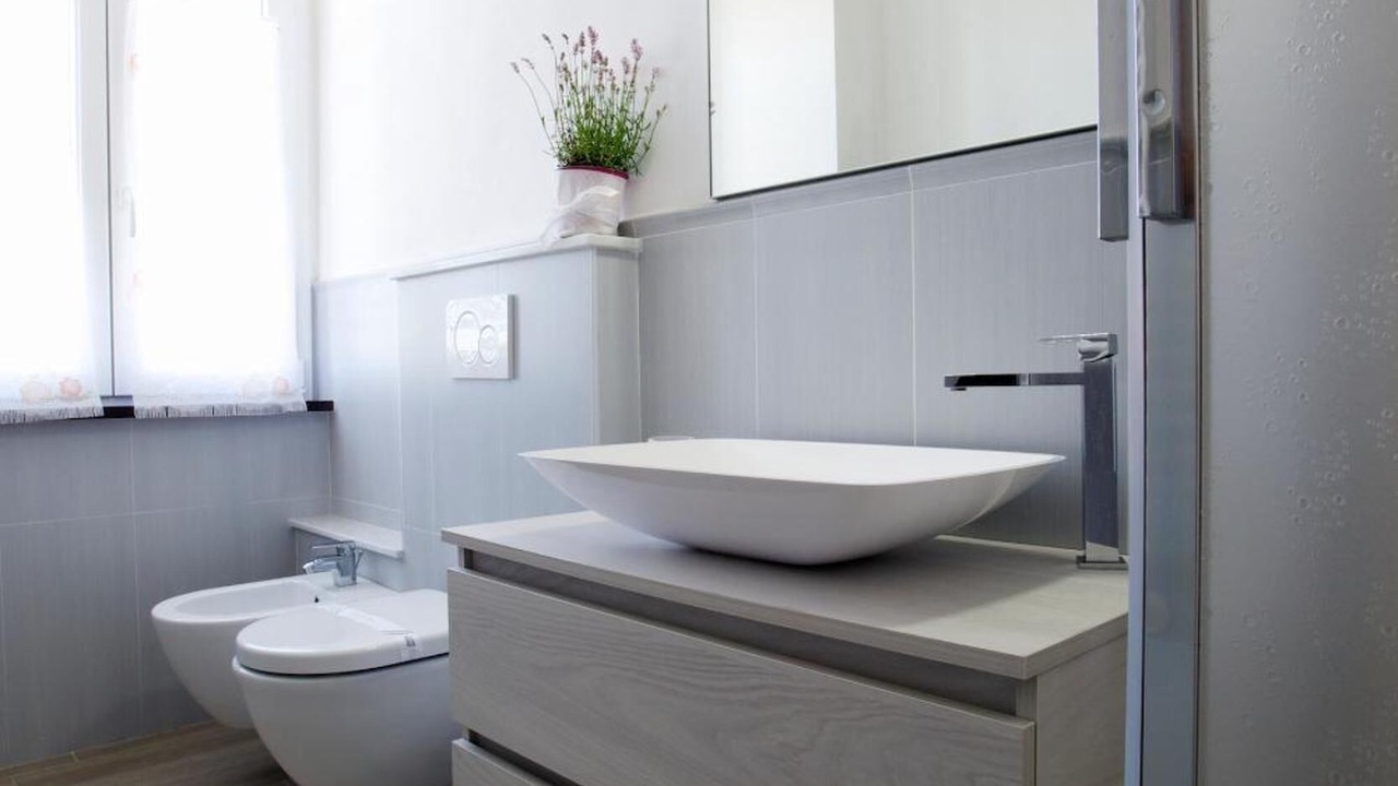 Photo of Bathroom in Deiva Marina
