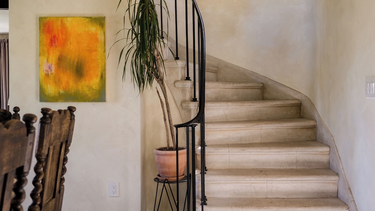 Photo of Livingroom in Beachwood Canyon