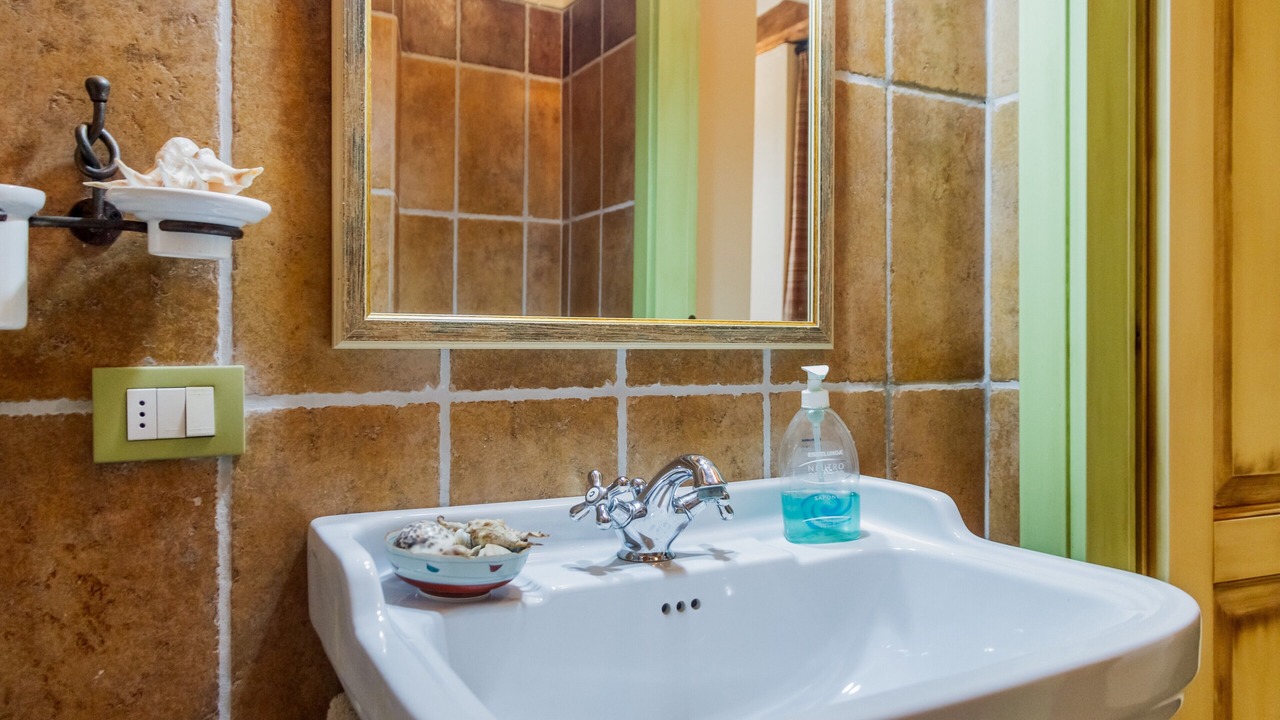 Photo of Bathroom in Campiglia Marittima