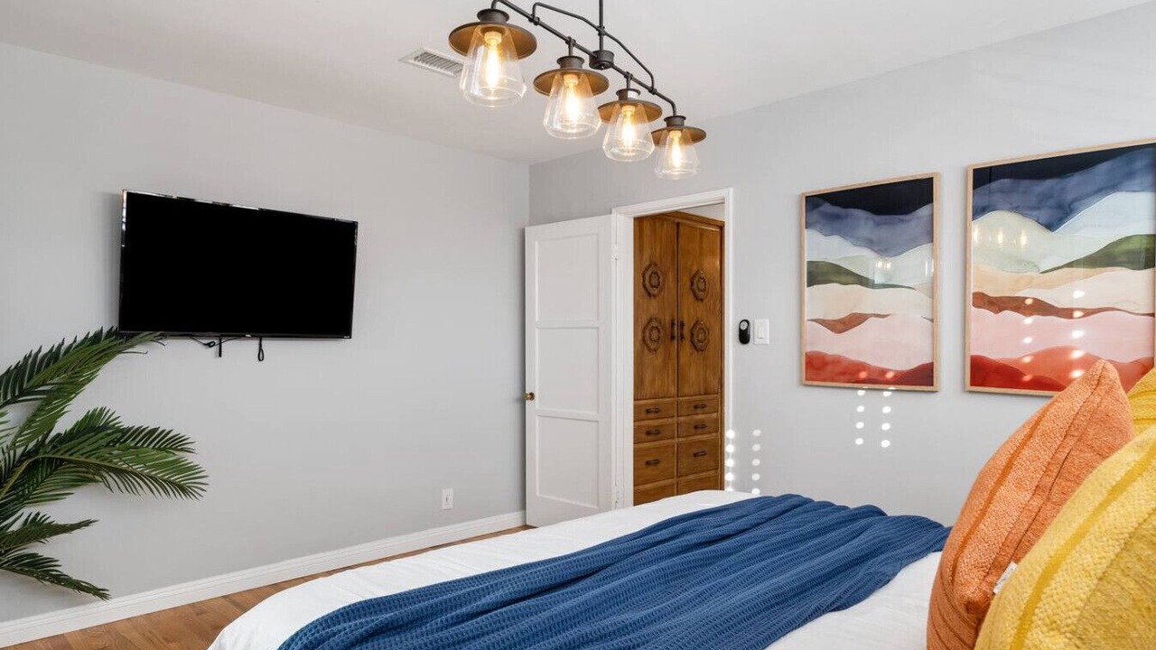Photo of Bedroom in South of Conant