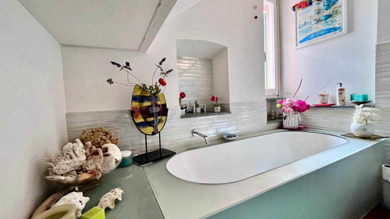Photo of Bathroom in Portoferraio Old Town
