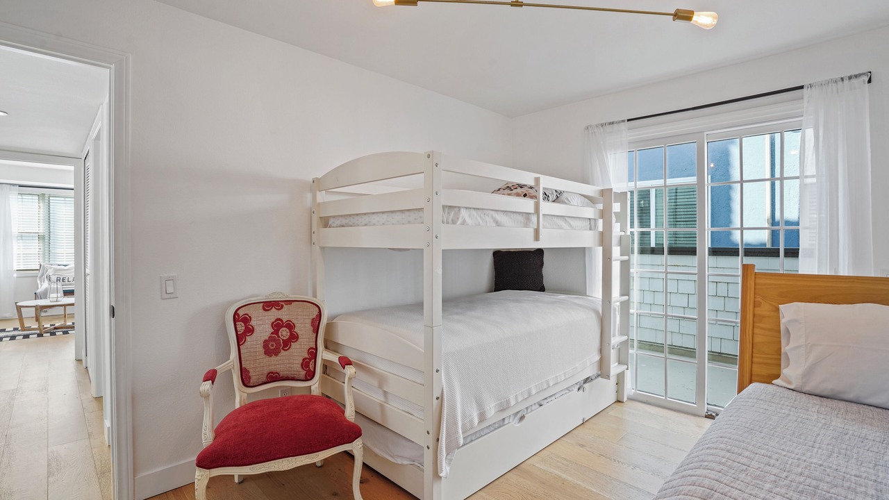 Photo of Bedroom in Rossmoor