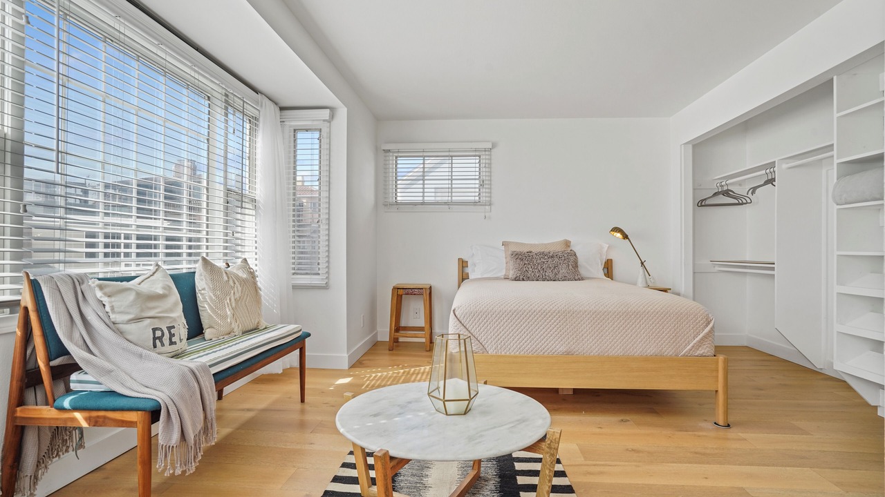 Photo of Bedroom in Rossmoor