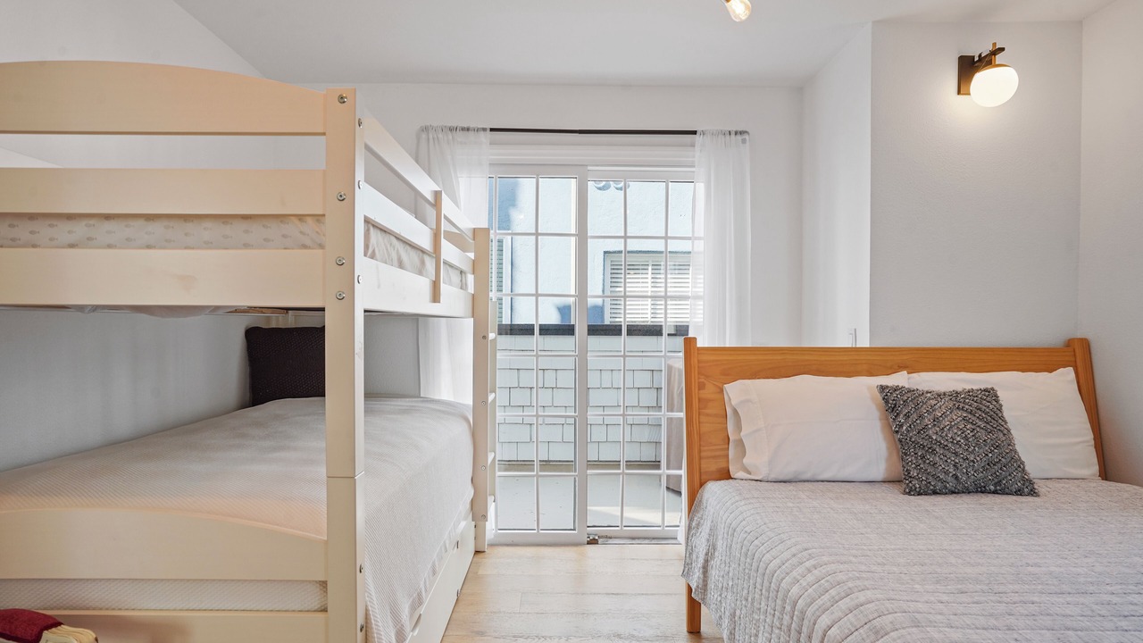 Photo of Bedroom in Rossmoor
