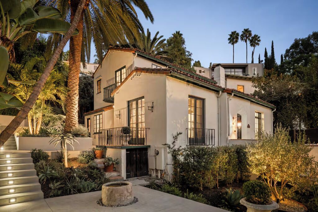 Photo of Outdoor in Hollywood