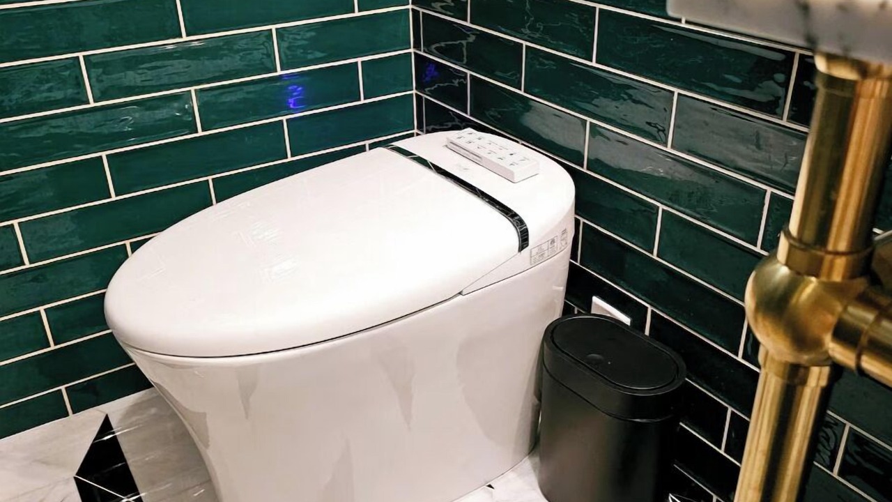 Photo of Bathroom in Hollywood