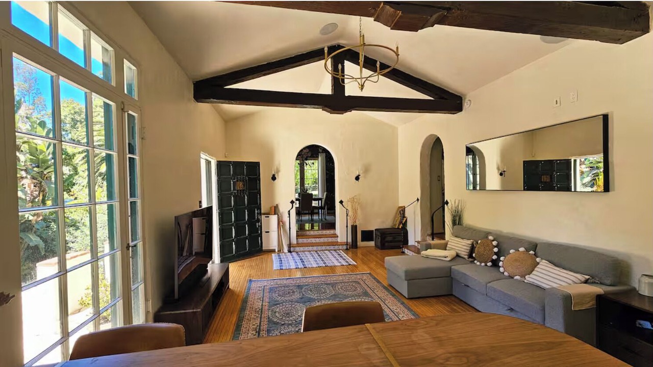 Photo of Livingroom in Hollywood