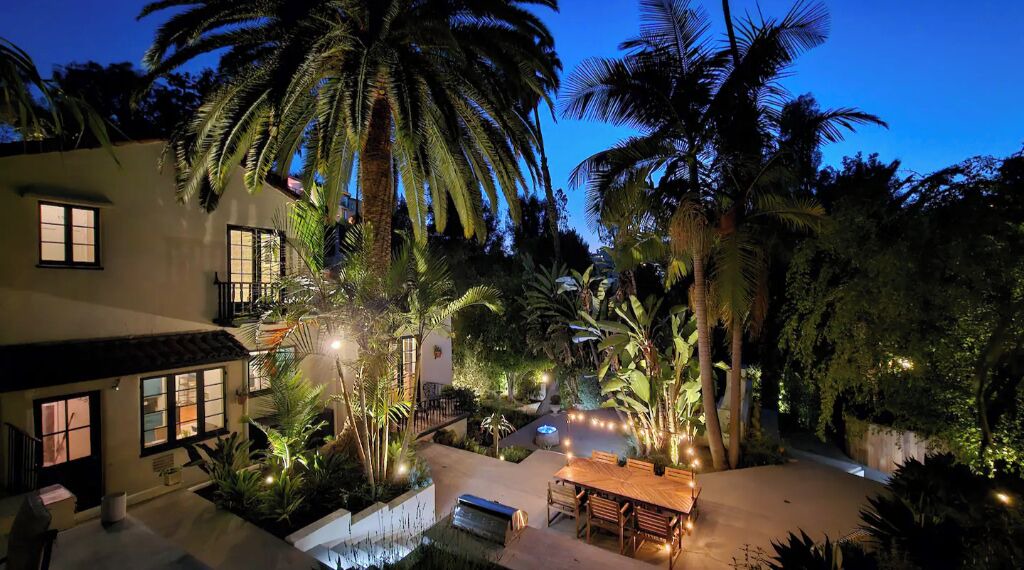 Photo of Outdoor in Hollywood