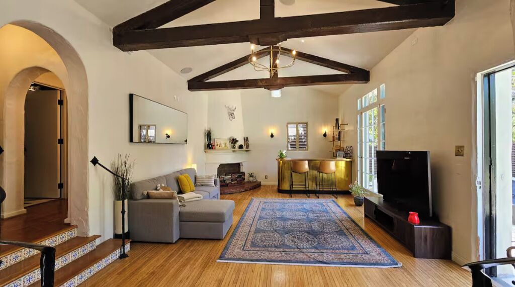 Photo of Livingroom in Hollywood
