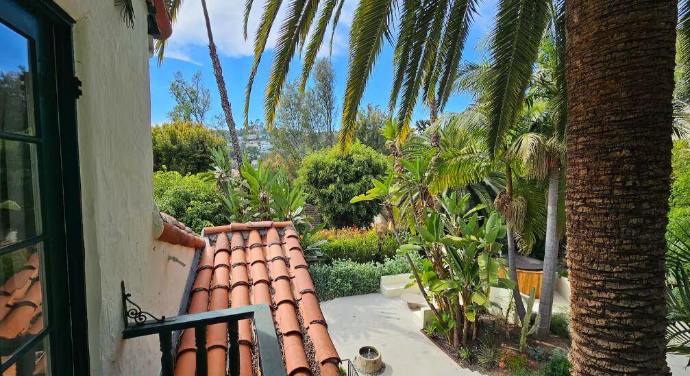 Photo of Outdoor in Hollywood
