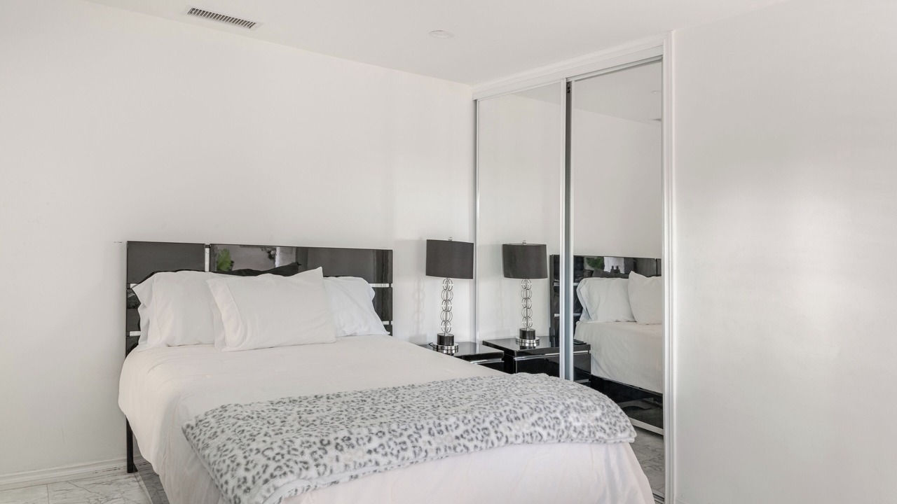 Photo of Bedroom in Inglewood