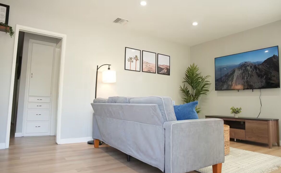Photo of Livingroom in South of Conant