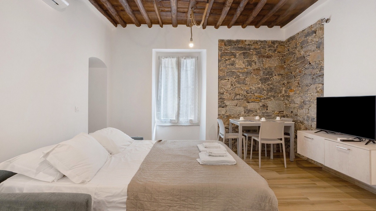 Photo of Bedroom in La Spezia Historic Centre