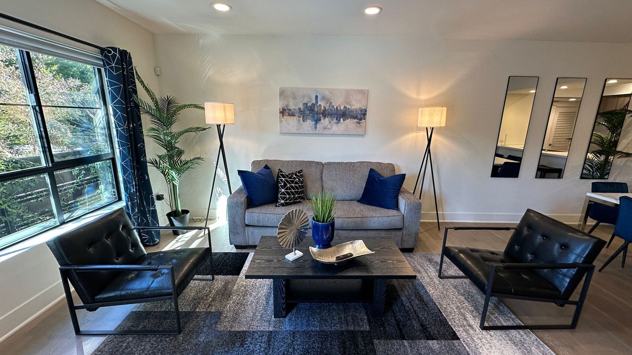 Photo of Livingroom in Los Angeles
