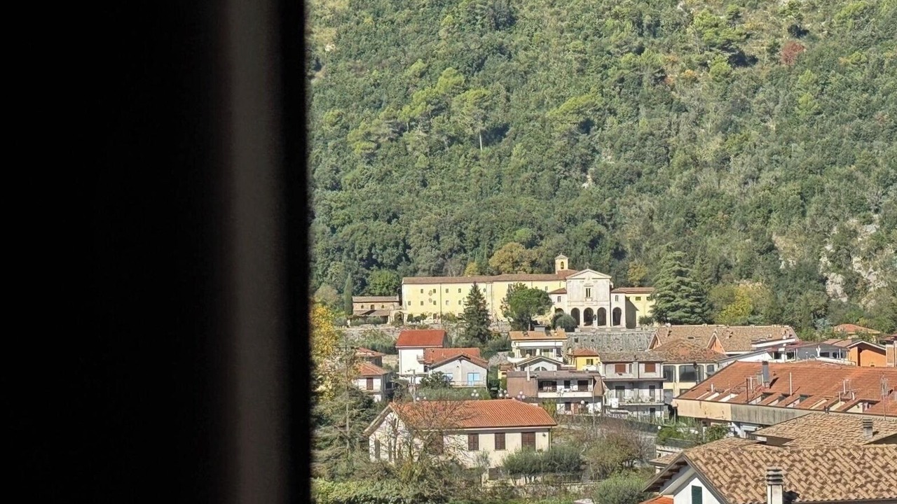Photo of Others in Sora