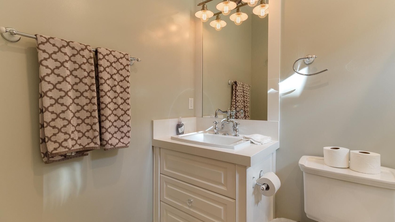 Photo of Bathroom in Naples