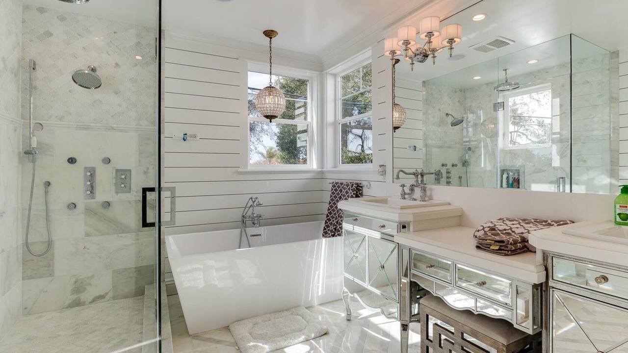 Photo of Bathroom in Naples