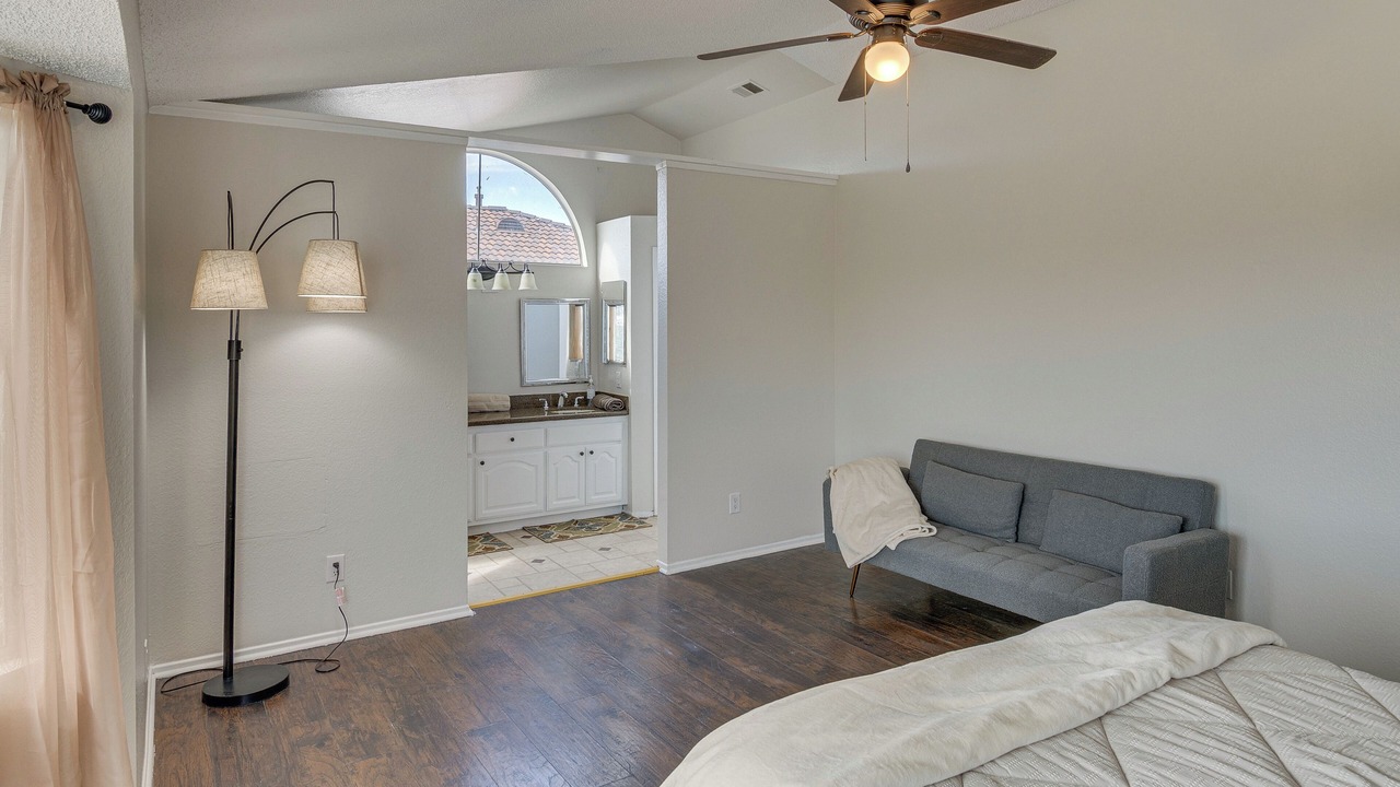 Photo of Bedroom in Palmdale