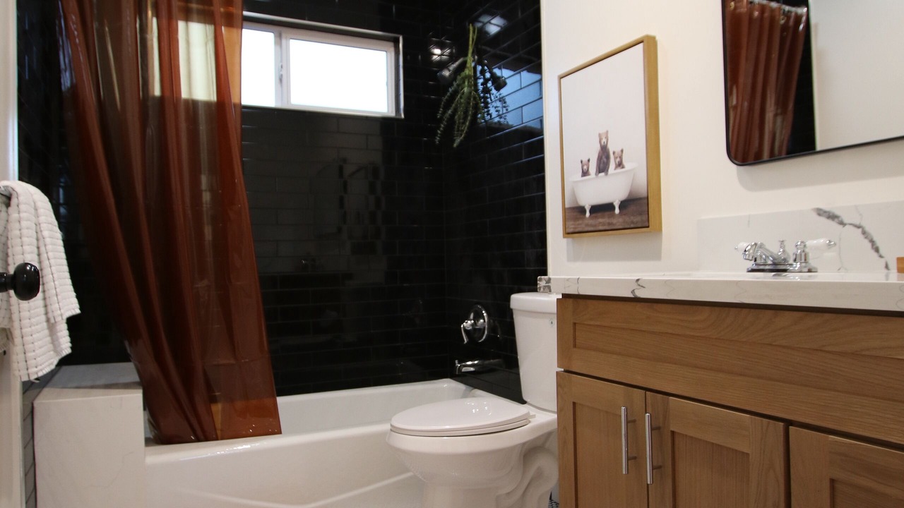 Photo of Bathroom in Northwest San Pedro