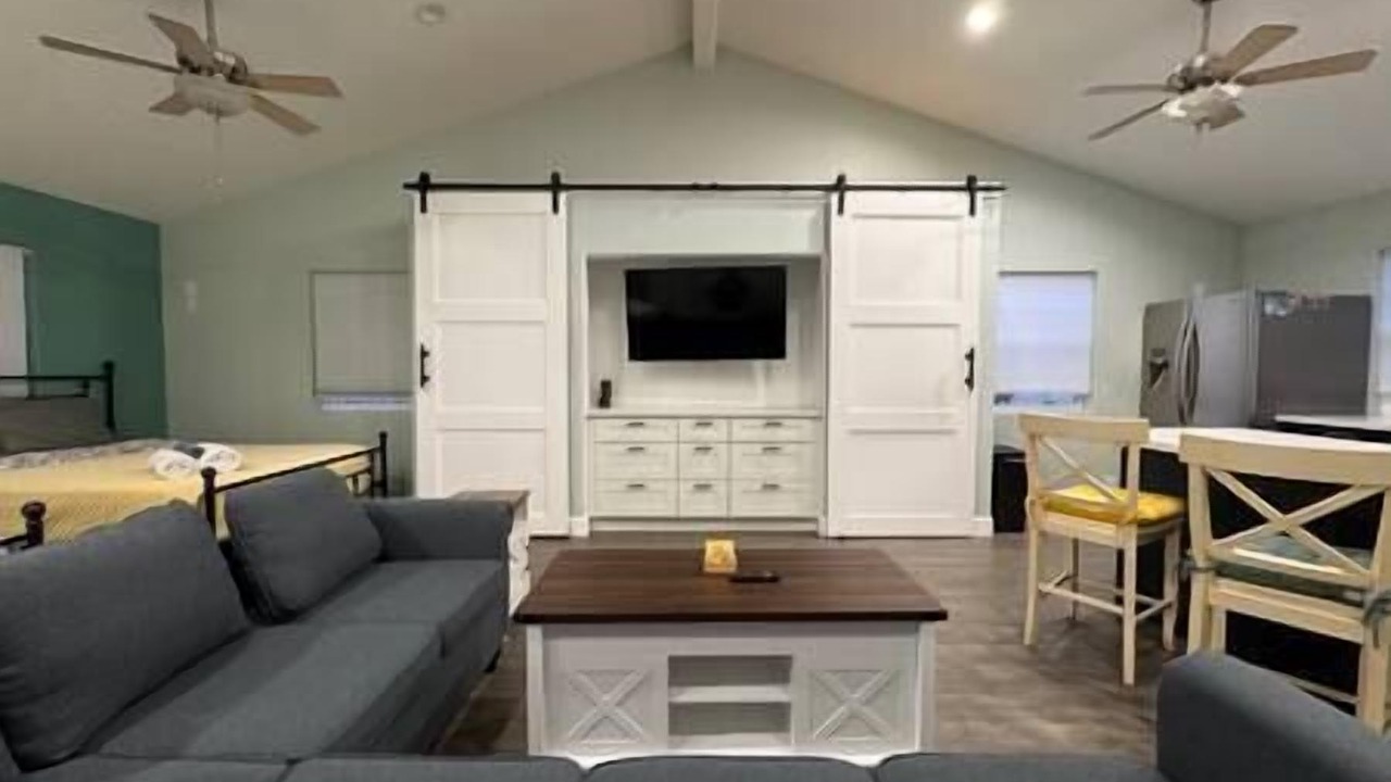 Photo of Livingroom in Northwest San Pedro