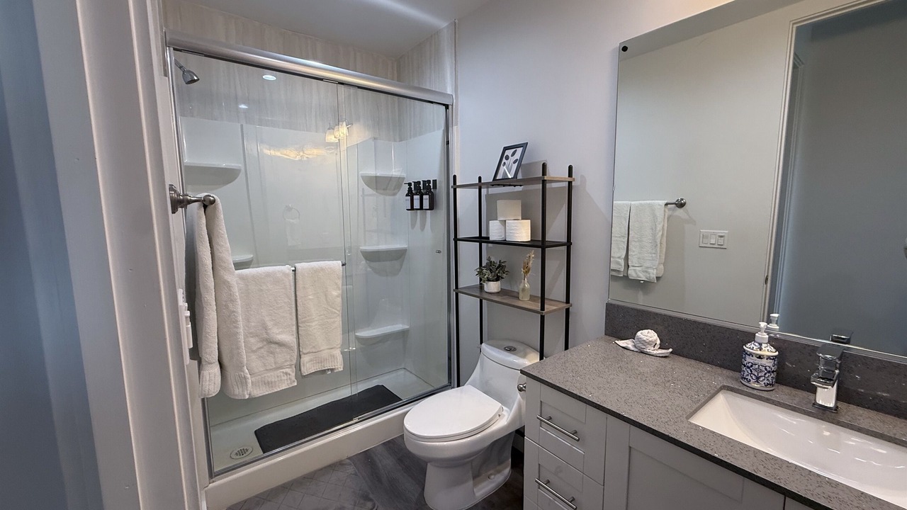 Photo of Bathroom in Lawndale