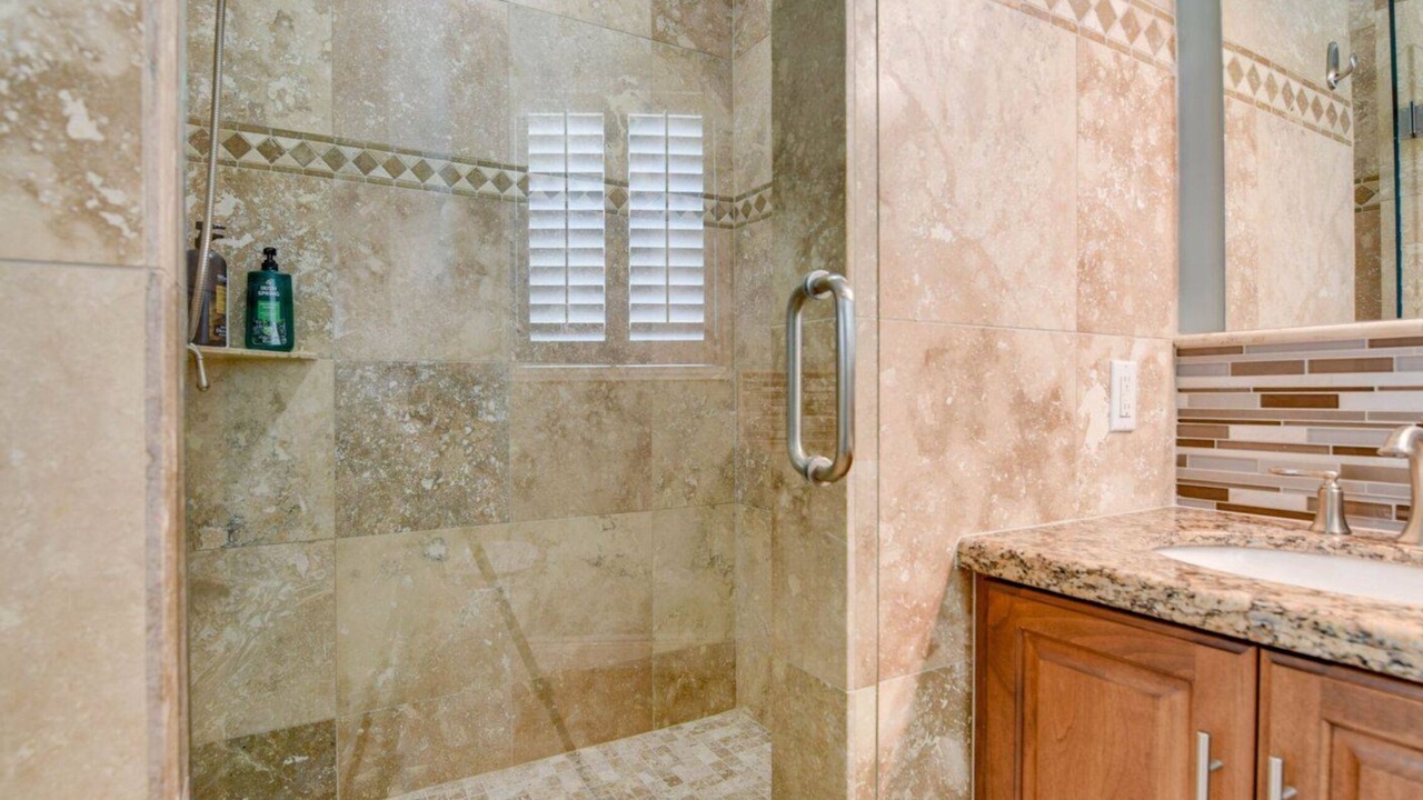Photo of Bedroom in Summerland Key