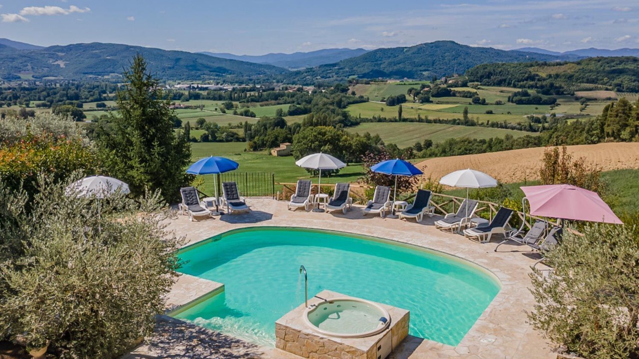 Photo of Outdoor in Montone